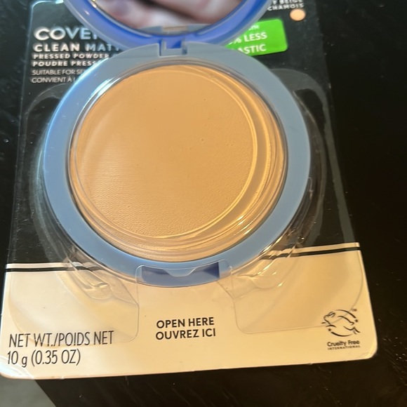 NWT Covergirl Clean Matte Pressed Powder - Picture 3 of 4